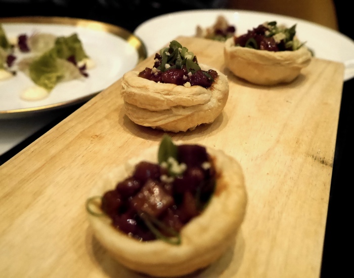 Blätterteig Pasteten mit „Honey glazed Pork"